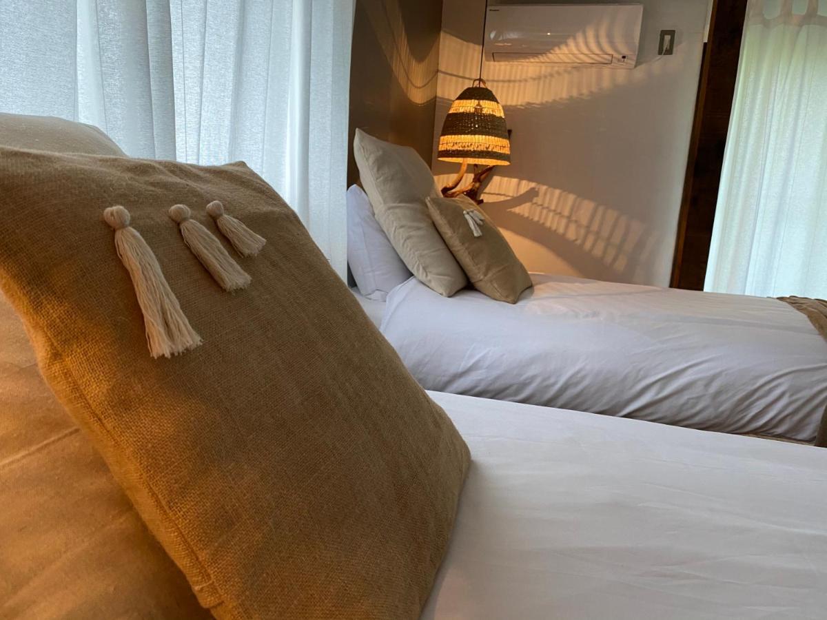 島ぐらしカフェchigoohagoo 男性のみ宿泊不可 Couples & Single Females Only Oshima Extérieur photo