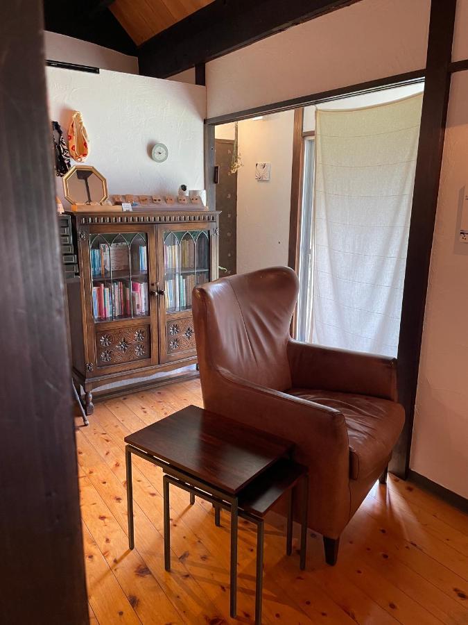 島ぐらしカフェchigoohagoo 男性のみ宿泊不可 Couples & Single Females Only Oshima Extérieur photo