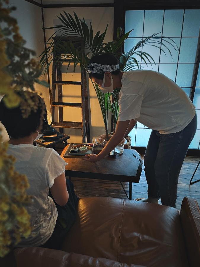 島ぐらしカフェchigoohagoo 男性のみ宿泊不可 Couples & Single Females Only Oshima Extérieur photo