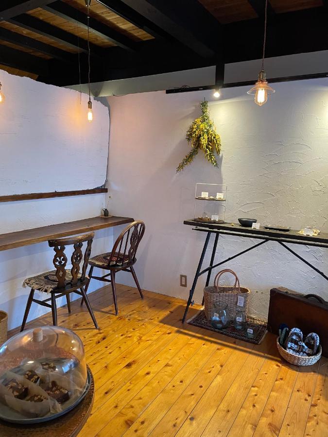 島ぐらしカフェchigoohagoo 男性のみ宿泊不可 Couples & Single Females Only Oshima Extérieur photo